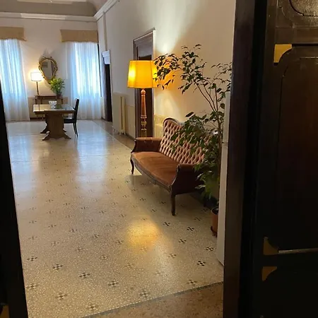 Palazzo Ducale Πανσιόν 4*