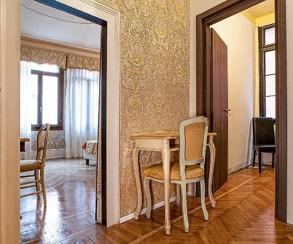 Palazzo Ducale Гостевой дом 4*