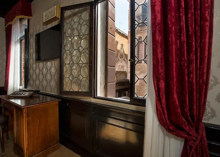 Konukevi Palazzo Ducale 4*