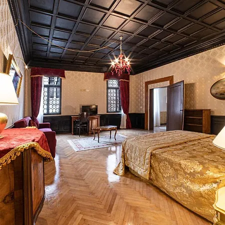 Palazzo Ducale Konukevi Venedik