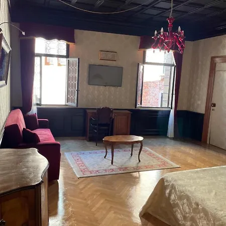 Palazzo Ducale Konukevi